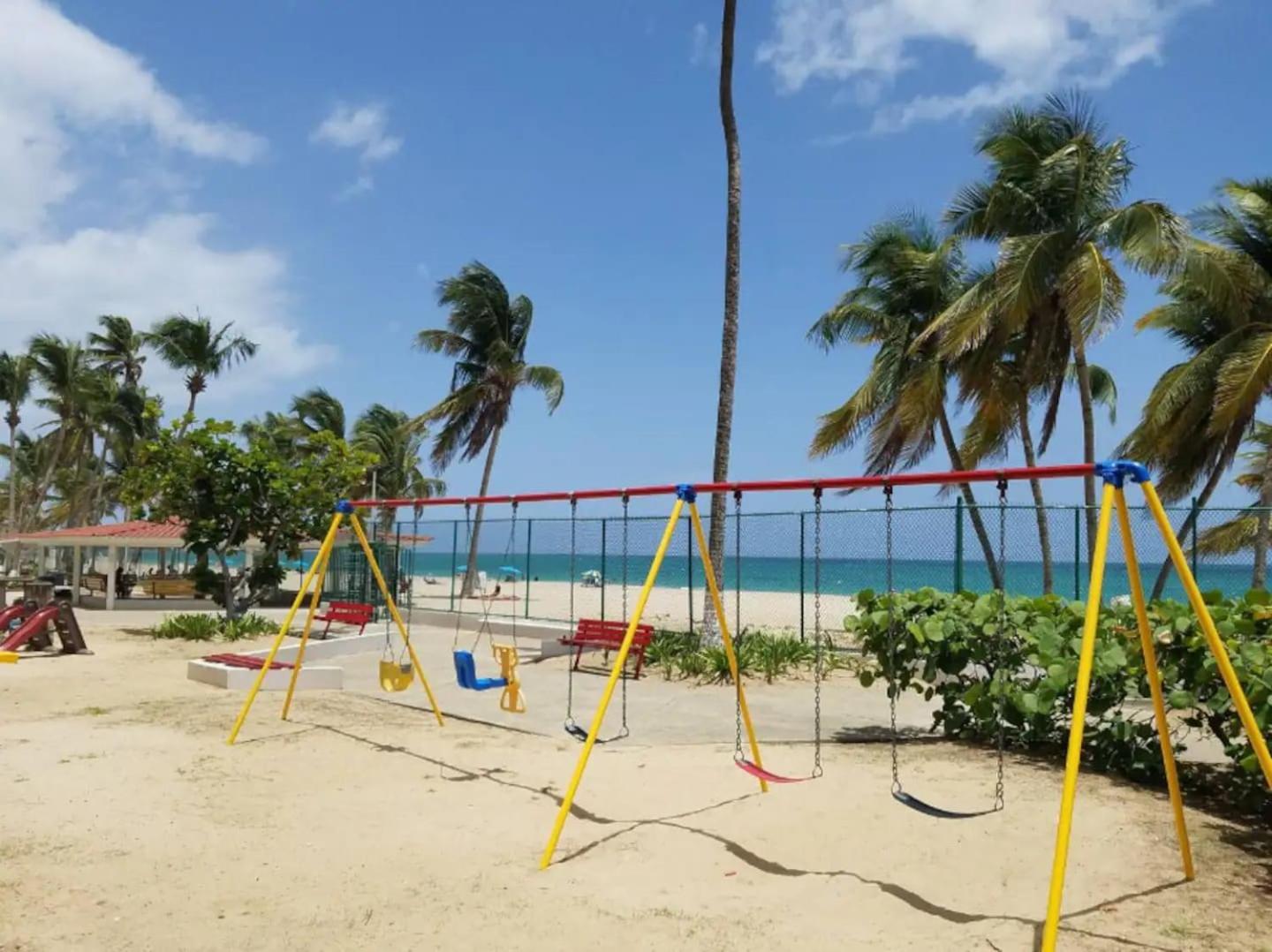 Sunset Paradise Cozy Beachfront Escape - Isla Verde San Juan Exterior foto