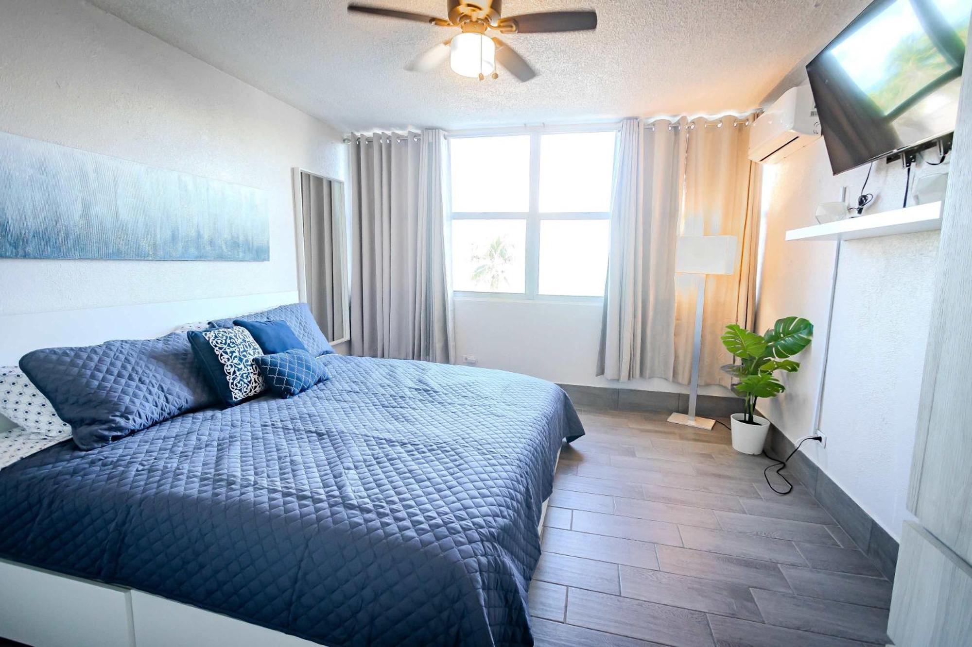 Sunset Paradise Cozy Beachfront Escape - Isla Verde San Juan Exterior foto