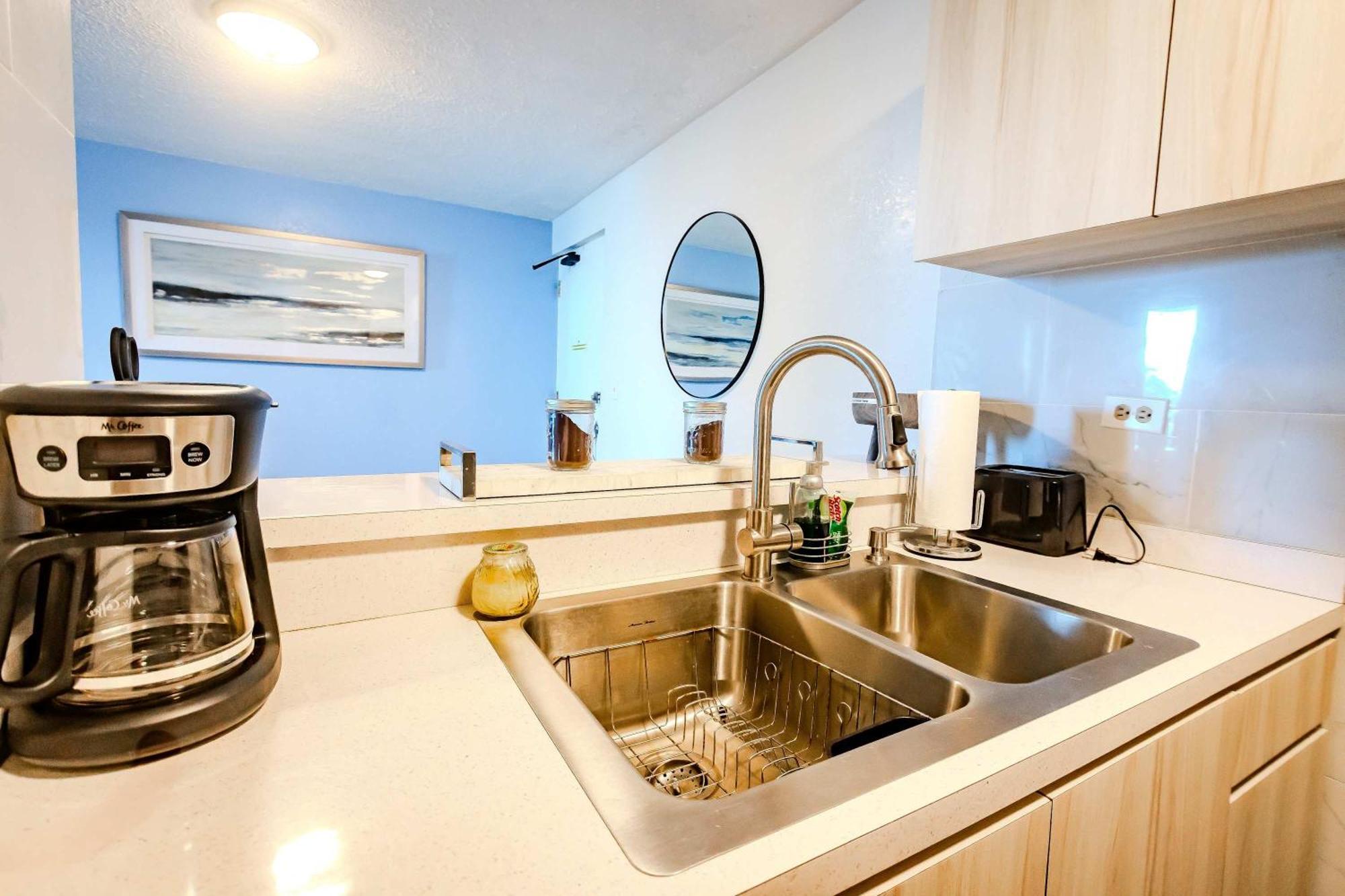 Sunset Paradise Cozy Beachfront Escape - Isla Verde San Juan Exterior foto