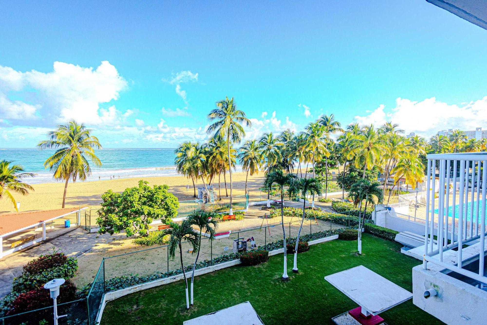 Sunset Paradise Cozy Beachfront Escape - Isla Verde San Juan Exterior foto